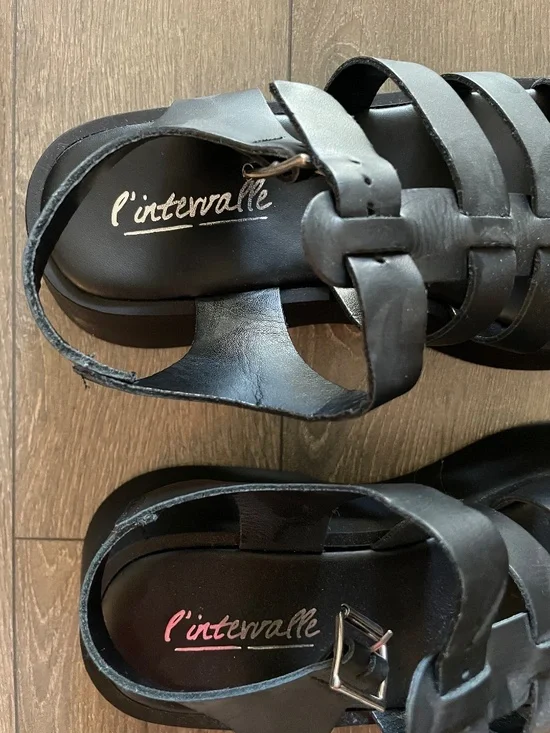 Sandals - Picture 2 of 7